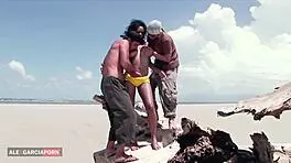 Agan anal threesome on the beach with a young 18+ ebony turns wild.