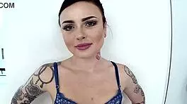 jelena jensen licks veronica rodriguez passionately