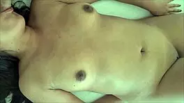 joven pre pago de 18 años me cobra extra para cogérmela sin condón le doy una propina para venirme en su boca