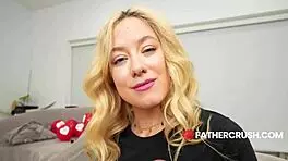 Stepdaughter feels every pump as thick dick fills her cunt on vday