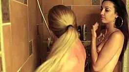 Two vaginas enjoying lots of fun worth to view 😍