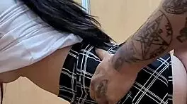 Student has sex with teacher to improve grade