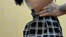 Student has sex with teacher to improve grade