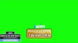 fudendo a patricinha na frente do corno do namorado dela