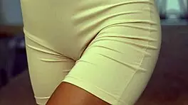 瘦小菲律宾女孩 Lia Lin 第一次双重肛交猛干！