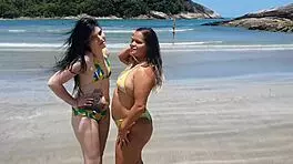 Com Minha Namorada Paty Bumbum De Férias Na Praia Com Grande Bunda