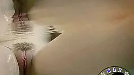 i am sma2e2 emma, showing how i make myself cum with toes and feet underwater, reaching orgasm