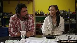 ebony stepdaughter fucking hard in high heels?