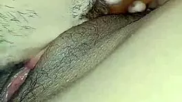 chupandole el coño bien rico a mi mujer