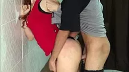 Young Brazilian amateur gives water delivery while husband is absent