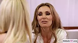 Teen Stepdaughter Pussy Licking and Making Busty Stepmom Cum