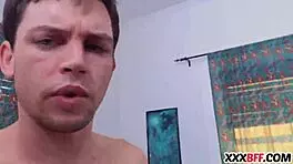 宿舍派对变成狂野性爱盛宴，伙计！