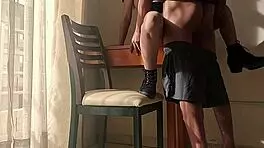 un extra�o me folla porque me veo toda una perra con tetas pequenas y culo