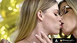 Cory Chase和妻子用湿吻惊喜18+少年生日