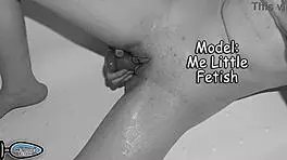 she squirted hard in the bath, my first time