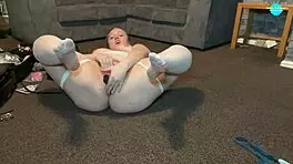 hot teen 18+ toys her pussy and ass in doggystyle