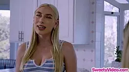 lesbian masseuse facesitting blonde bff?