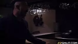 Teen waitress seduces her married boss into wild sex 😏