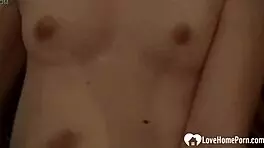 辣妹女友让我在镜头前干她