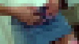 I need help from this teen babe squeezing into my skinny jeans