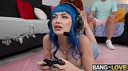 gamer girl jewelz blu wrex takes dick from johnny love