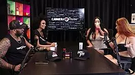 Elas Se Conheceram Pela Internet Mas Depois Foram Para O Swing E Um Motel E Falar Em Gozar - Mayze Sheer Red