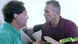 艾莉丝·安德森狂吸琼斯先生大熟鸡巴！哇塞！