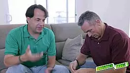 艾莉丝·安德森狂吸琼斯先生大熟鸡巴！哇塞！