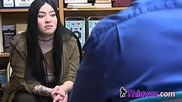 Thick White Chick Feels Intense Pleasure On Huge Cock