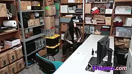 Thick White Chick Feels Intense Pleasure On Huge Cock