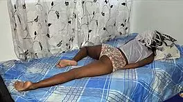 hijastra wakes horny for padrastro to fuck until orgasm