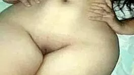 La puta Vero, my girlfriend's friend, texts me secretly