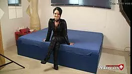 Young model Stella Lou, 22y, shares spicy details in interview SPM Stella22IV01