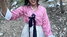 Kpop女孩在韩国森林韩剧性爱场景中操演员