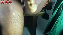 輪流猛幹這噴水骚妹😍