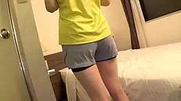 日本美女自制硬核大射精