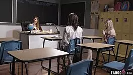 Bold MILF Teacher Demands Oral Sex And Cunilingus From Petite Blonde Teen And Stepmom