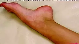 i see this gorgeous blonde showin her body