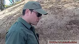 墨西哥警察轮奸边境红发女孩渴望硬核鸡巴