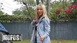 Damn! Outdoor POV hardcore with petite 18+ Kenzie Reeves and Tony Rubino - Mofos