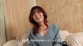 自制日本18岁少女业余展示狂野一面，在独家片段