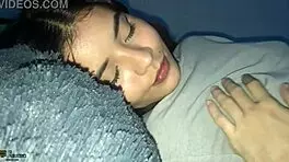 Follando duro con mi hermanastro, me encanta cuando me pone de lado y me penetra. Parte 4