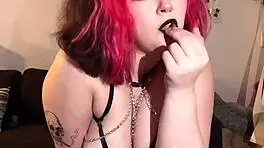 Goth mommy Vanessa Strawberry guides with redhead charm in jerk-off session