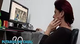 Casada chama técnico de pc para ajudar deleta os e-mail, teen 18+ cowgirl creampie with toys!