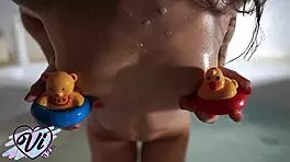 Beautiful babe masturbates to orgasm while smoking in bathroom