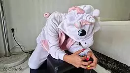 Unicorn milf rides sybian sexmachine to near blackout! Wow!