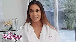 latina lesbians emily willis and alexis zara engage in scissoring