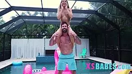 Tiny girlfriend used as dumbbells by friend before getting orgasmic spells