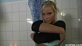 hot blonde natural teen 18+ with perfect tits masturbates in bath. she teases by the pool! 🛁