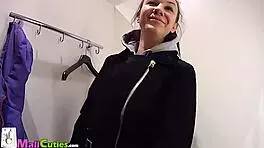 Mallcuties展示捷克业余爱好者在街上干